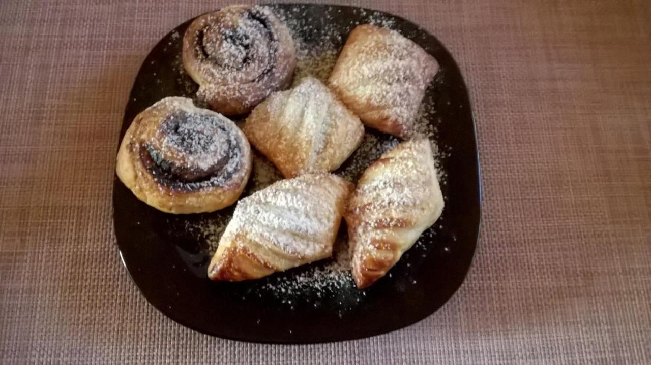 Attila Vendeghaz Tapioszentmarton酒店 外观 照片